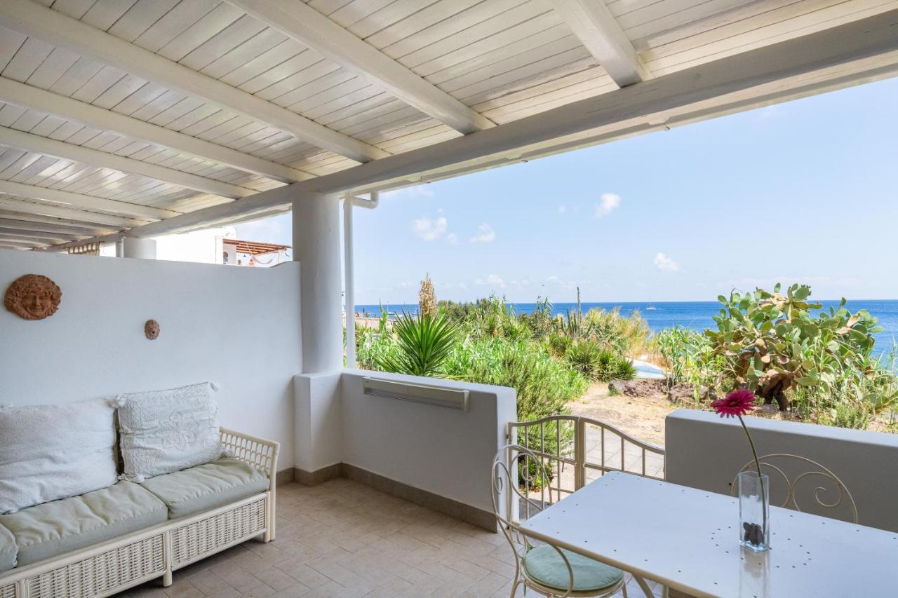Villa Ginestra Sulla Spiaggia Di 스트롬볼리 외부 사진