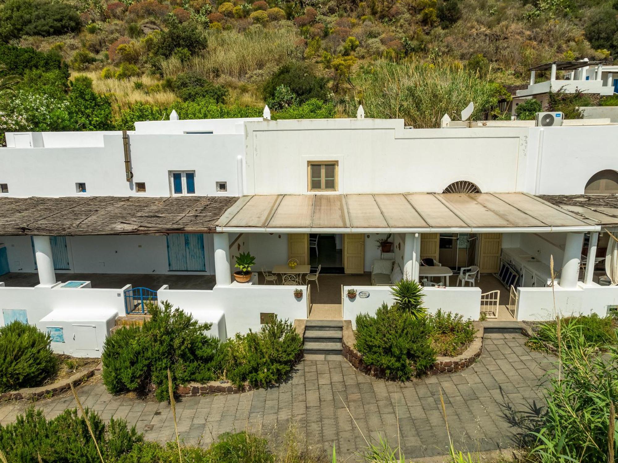 Villa Ginestra Sulla Spiaggia Di 스트롬볼리 외부 사진