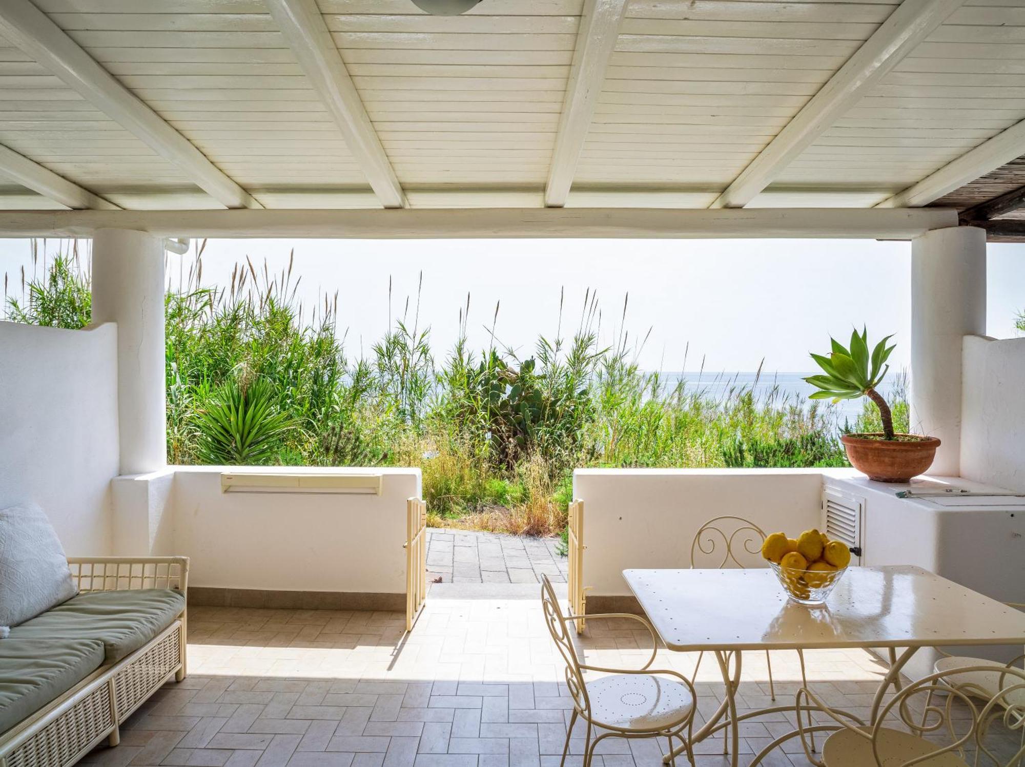 Villa Ginestra Sulla Spiaggia Di 스트롬볼리 외부 사진