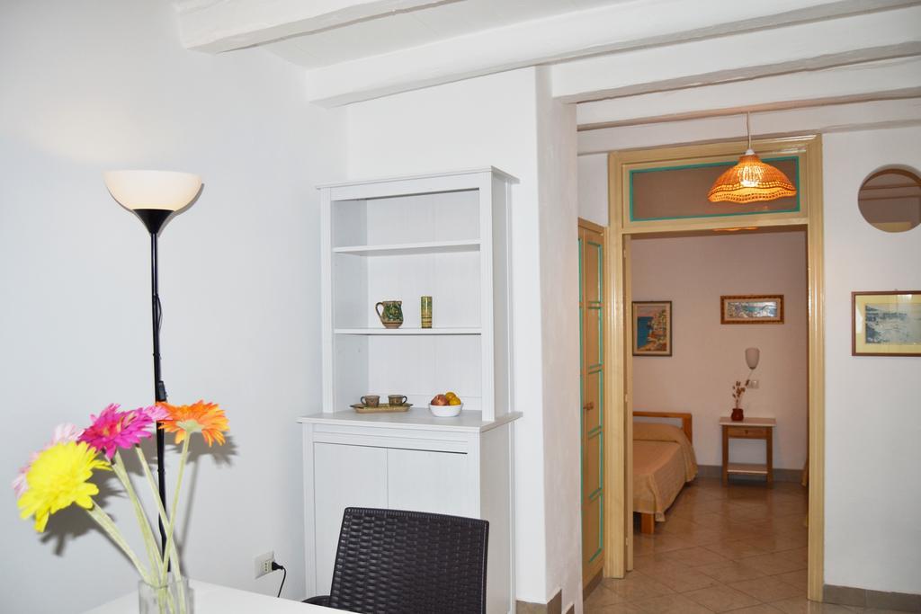 Villa Ginestra Sulla Spiaggia Di 스트롬볼리 외부 사진